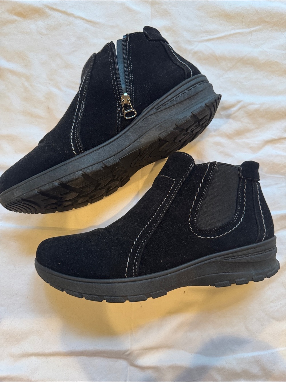 Easy Spirit Black Suede Side-Zip Ankle Booties